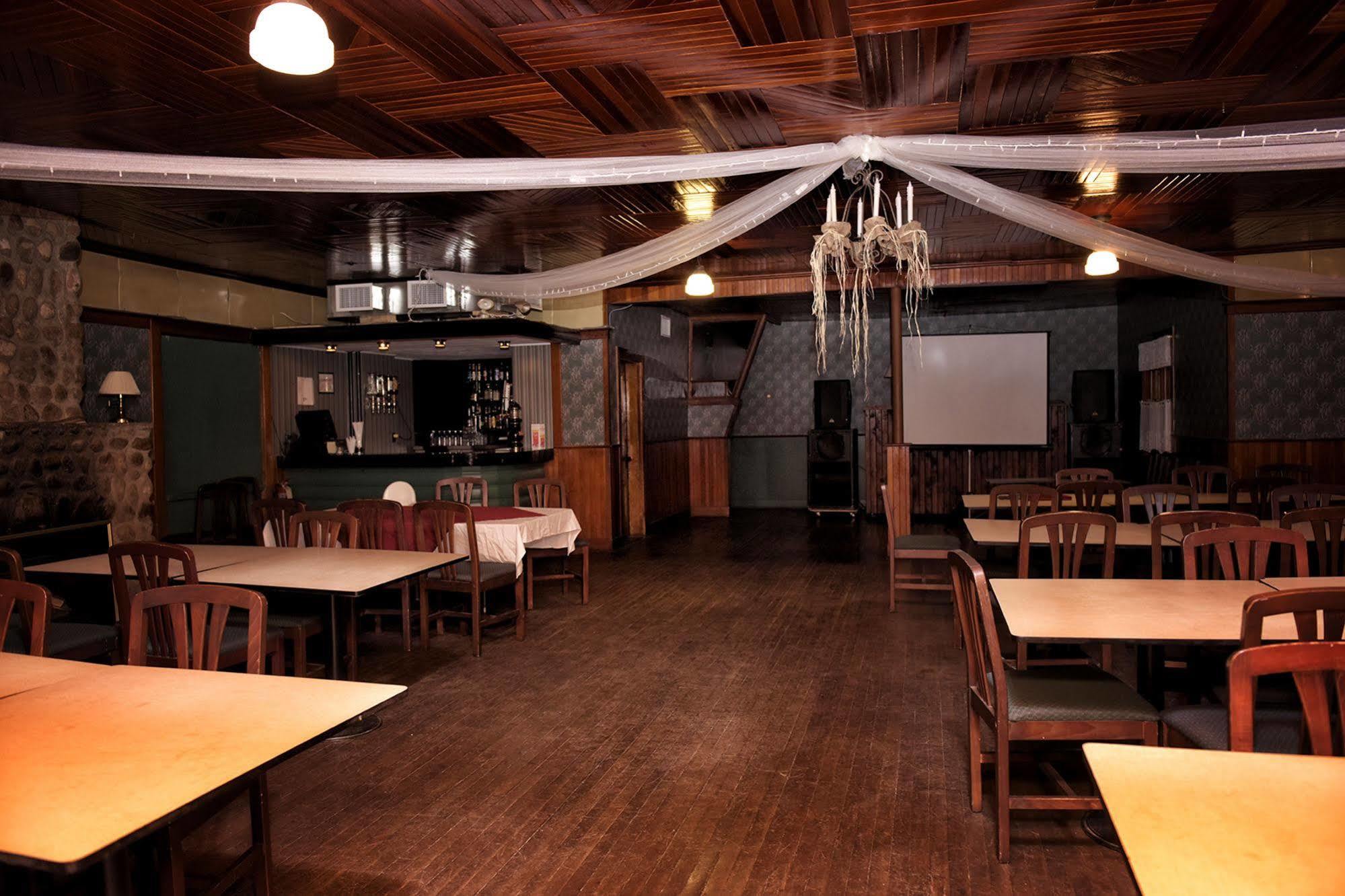 Pine Lodge Bristol Eksteriør bilde